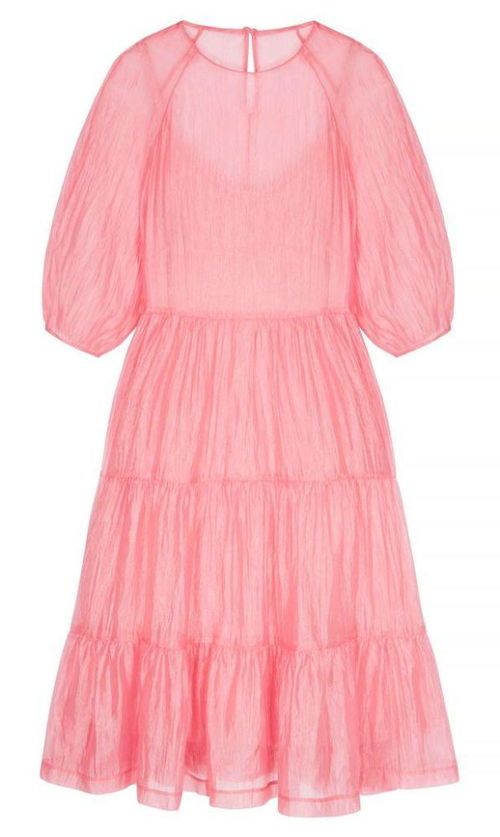 爱尔兰服装零售商 超低价格售卖粉色长裙 席卷万千集美们的心